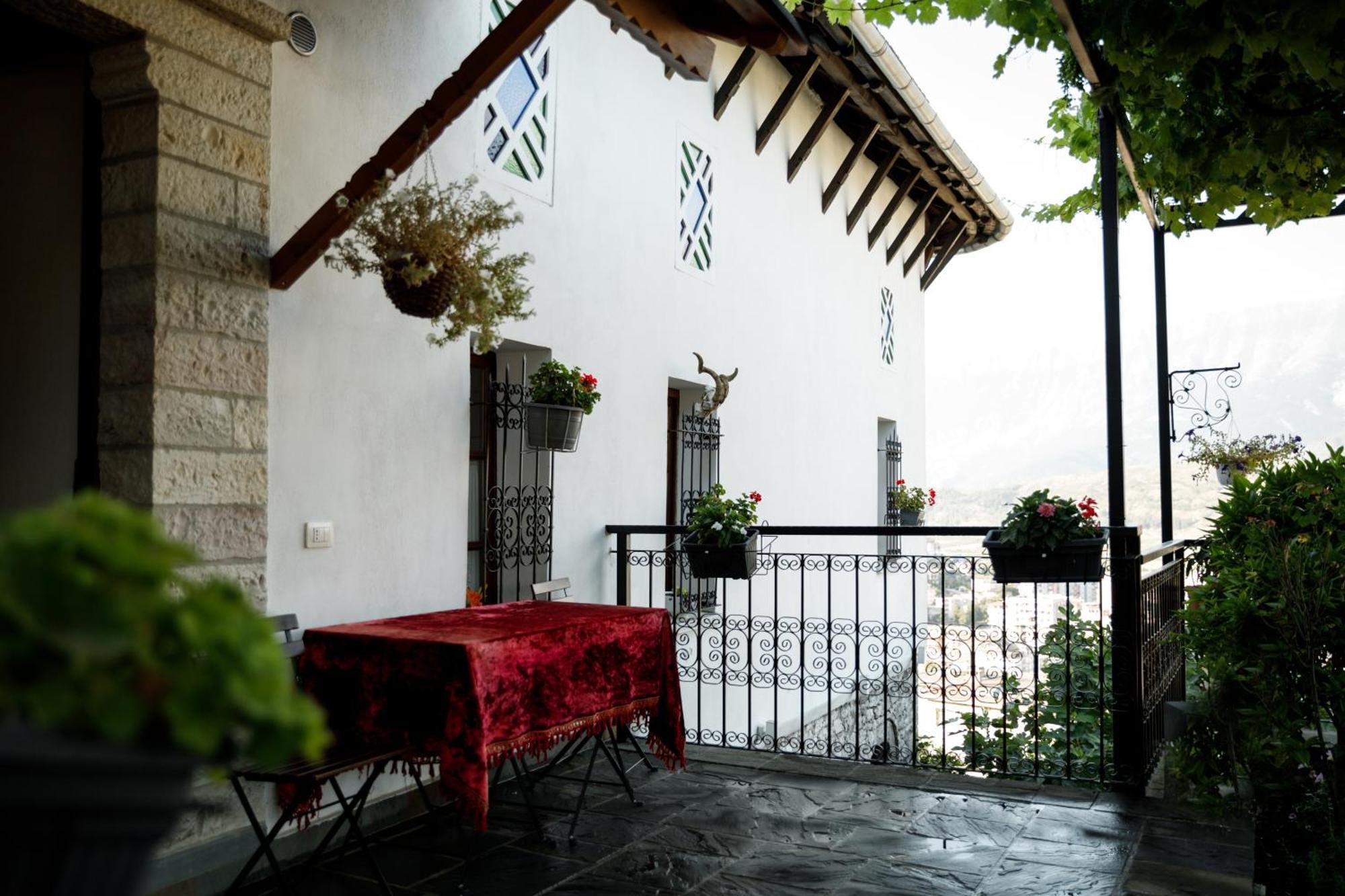 Boutique Hotel Musee Gjirokaster Ngoại thất bức ảnh